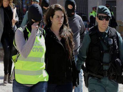 FOTO: Tamara Carrasco, el 9 de abril, detenida en Viladecans. / VÍDEO: Qué son los CDR.