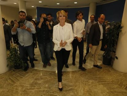 Esperanza Aguirre en la comparecencia para anunciar su dimisi&oacute;n como portavoz del PP en el Ayuntamiento de Madrid en abril de 2017.