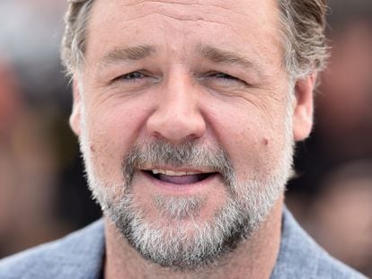 Russell Crowe posa para la prensa durante la proyección de 'Dos buenos tipos' en el Festival de Cannes en 2016.