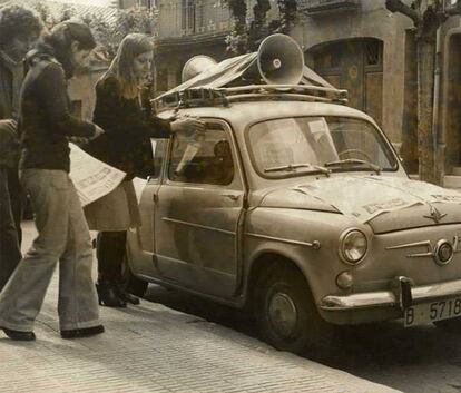 El Congrés de Cultura Catalana generó una mobilización por todo el territorio, com demuestran los preparativos de la megafonía en un 600 para anunciar actividades del primer congreso en Sant Feliu de Llobregat en 1976.