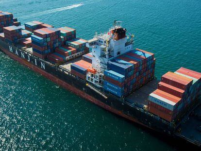 Un buque de la naviera surcoreana Hanjin Shipping.