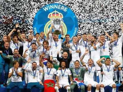 Los jugadores del Real Madrid tras conseguir la Copa de Europa.