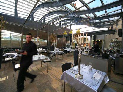 Comedor del restaurante El Cielo del Urban, en la azotea del hotel Urban, situado en el centro de Madrid.