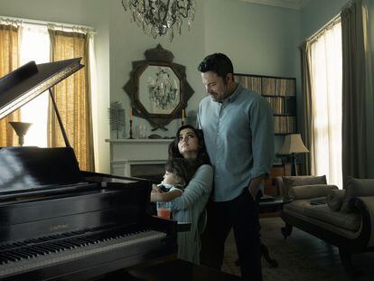 Ana de Armas y Ben Affleck protagonizan 'Aguas profundas'.