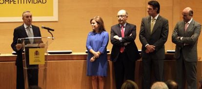 A la izquierda, José María Marín, presidente de la CNMC, en su toma de posesión.