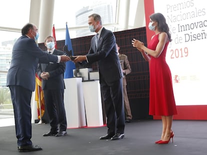 El presidente y consejero delegado de Iberdrola, Ignacio Sánchez Galán, recibe de los Reyes el Premio Nacional de Innovación en la modalidad de Trayectoria Innovadora, esta tarde, en Valencia.