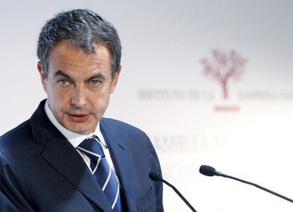 El presidente del Gobierno, José Luis Rodríguez Zapatero, durante su intervención en el Instituto de Empresa Familiar.
