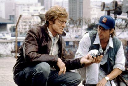 Robert Redford y Brad Pitt en el rodaje de 'Juego de Espías', en 2001.