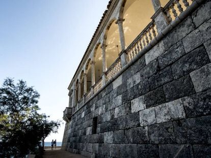 La logia de la mansión Senya Blanca, en el camino de ronda de S'Agaró