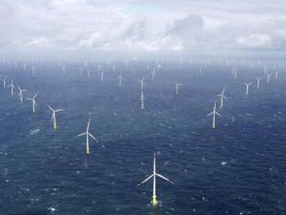 Turbinas eólicas cerca de la isla de Amrum (Alemania).
