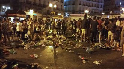Residuos acumulados durante el Orgullo en la Puerta del Sol.