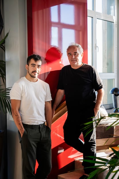 Ferran Adrià y Carlos Casillas, retratados en el hotel Le Méridien Barcelona, donde transcurrió la charla.