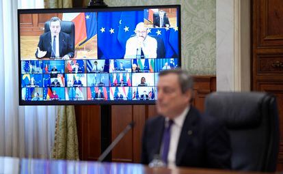 Mario Draghi participa por videoconferencia desde Roma en el Consejo Europeo del pasado 25 de marzo.