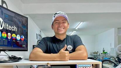 Wilmer Becerra es el emprendedor detrás de Wiltech, una empresa especializada en la reparación de dispositivos Apple.