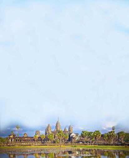 Vista panorámica del Templo de Angkor Wat, cerca de la ciudad de Siem Reip.
