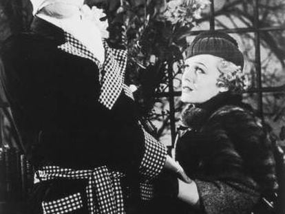 Claude Rains y Gloria Stuart, en un momento de El hombre invisible, de James Whale (1933).