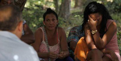 Migrantes cubanos el viernes en Panamá.