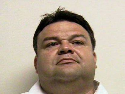Foto policial del obispo Keith Robert Vallejo.