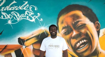 Leandro Firmino, el Zé Pequeño de 'Ciudad de Dios', en el rodaje del documental.