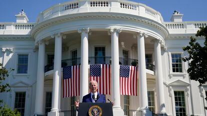 El presidente Biden, este martes en los jardines de la Casa Blanca.