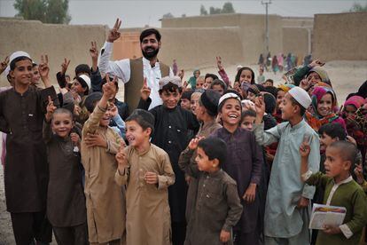 El activista Matiullah Wesa fotografiado en Spin Boldak, en la región afgana de Kandahar, el 11 de agosto de 2022.