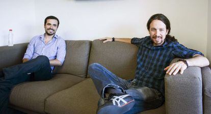 Pablo Iglesias y Alberto Garzón, durante la reunión que han mantenido hoy.