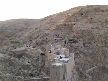 Vista del monasterio de Mar Musa, situado en las laderas orientales de la cordillera Antilíbano, entre Damasco y Homs.