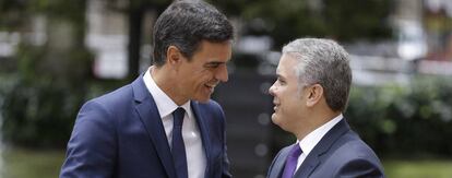 El presidente del Gobierno, Pedro Sánchez, junto a su homólogo colombiano, Iván Duque.