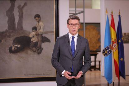 Feijóo, durante su discurso de Fin de Año ante el cuadro 'A derradeira leición do mestre' de Castelao.