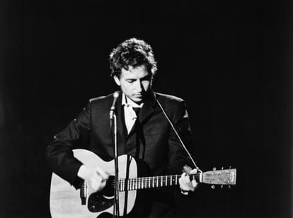 Bob Dylan, una de las personas que mejor ha insultado en verso, durante una actuación en 1969 en Tennessee.
