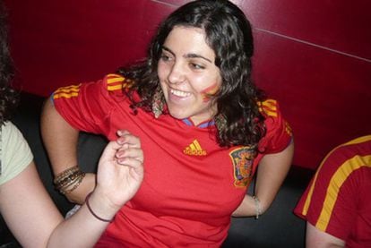 Marta Acosta, con la camiseta de la selección española.