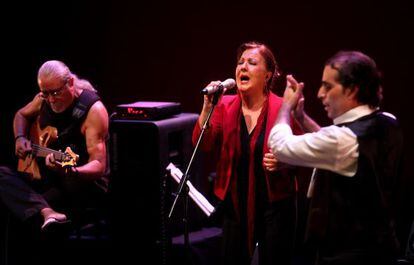 La cantaora Carmen Linares durante su actuación en el Teatro Canal.