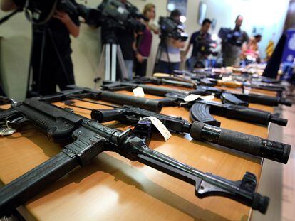 Arsenal de armas de fuego incautado al grupo familiar de los Jodorovich relacionado con el tráfico de drogas en Barcelona.