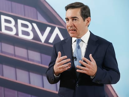 El presidente del BBVA, Carlos Torres, en un rueda de prensa, el pasado marzo.