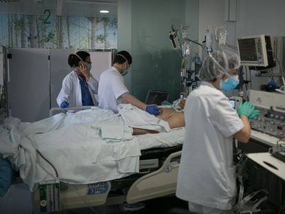 Hospital de dia de cardio reconvertido en unidad de cuidados intensivos del Hospital Clinic.