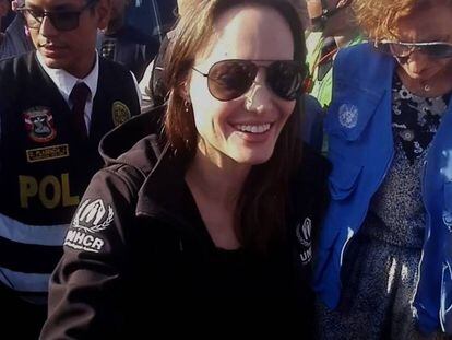 La actriz y enviada especial de Acnur, Angelina Jolie, en Tumbes (Perú).