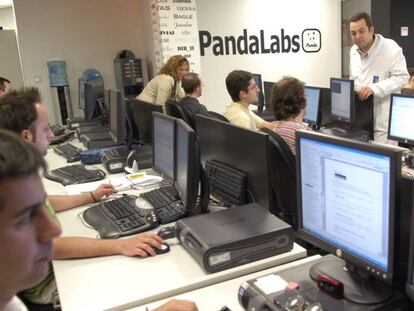 Empleados en un centro de Panda Security, en una imagen de archivo. 