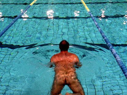La piscina Bernat Picornell és l'única on està permès el nudisme.