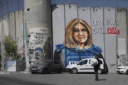 Un mural en recuerdo de la periodista Shireen Abu Akleh, el miércoles en el muro de separación de Belén (Cisjordania).