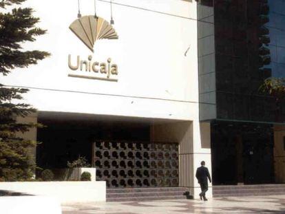 El debut de Unicaja en Bolsa permitirá a 15.000 minoritarios lograr liquidez