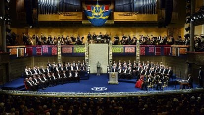 Vista panorámica de la ceremonia de entrega de los Premios Nobel, celebrada en la Sala de Conciertos de Estocolmo (Suecia).