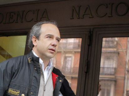 Gonz&aacute;lez Panero, tras declarar como imputado en la Audiencia Nacional en 2009.