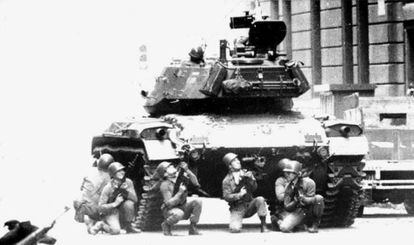 Soldados chilenos durante el golpe de estado de Augusto Pinochet.