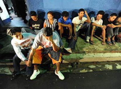 Supuestos miembros de la Mara 18, detenidos el pasado 5 de septiembre tras una redada policial.