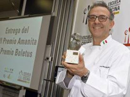 El prestigioso cocinero italiano Massimo Bottura recibe el XVI Premio Amanita, que reconoce la excelencia en la gastronomía elaborada a partir de las setas, hoy en Valladolid.