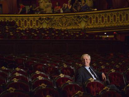 St&eacute;phane Lissner, en el patio de butacas de la &Oacute;pera Nacional de Par&iacute;s.