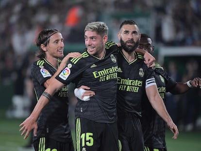 Fede Valverde celebra su gol en el partido Elche-Real Madrid, en el Martínez Valero de Elche este miércoles.