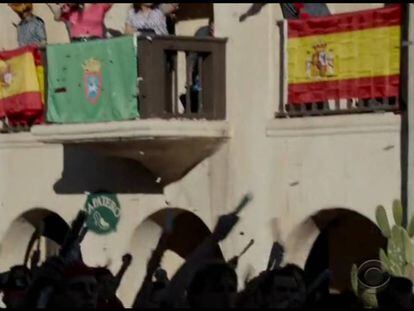 Banderes espanyoles al San Fermín de la sèrie.