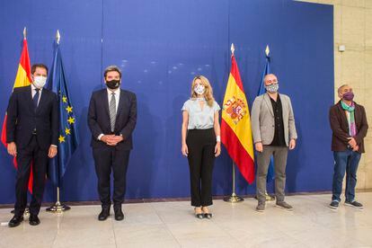 Gerardo Cuerva, José Luis Escrivá, Yolanda Díaz, Unai Sordo y Pepe Álvarez el pasado jueves en Madrid.