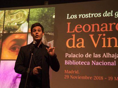 Christian Gálvez, comisario de la exposición sobre Leonardo en el Palacio de las Alhajas. En vídeo, una muestra de la exposición.